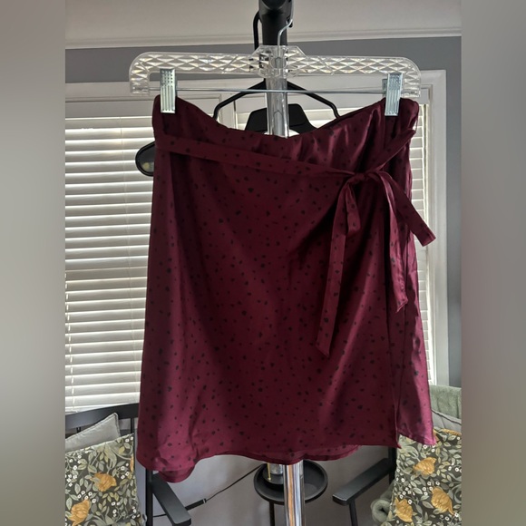 Abercrombie & Fitch Dark Red Mini Skirt - Picture 1 of 3